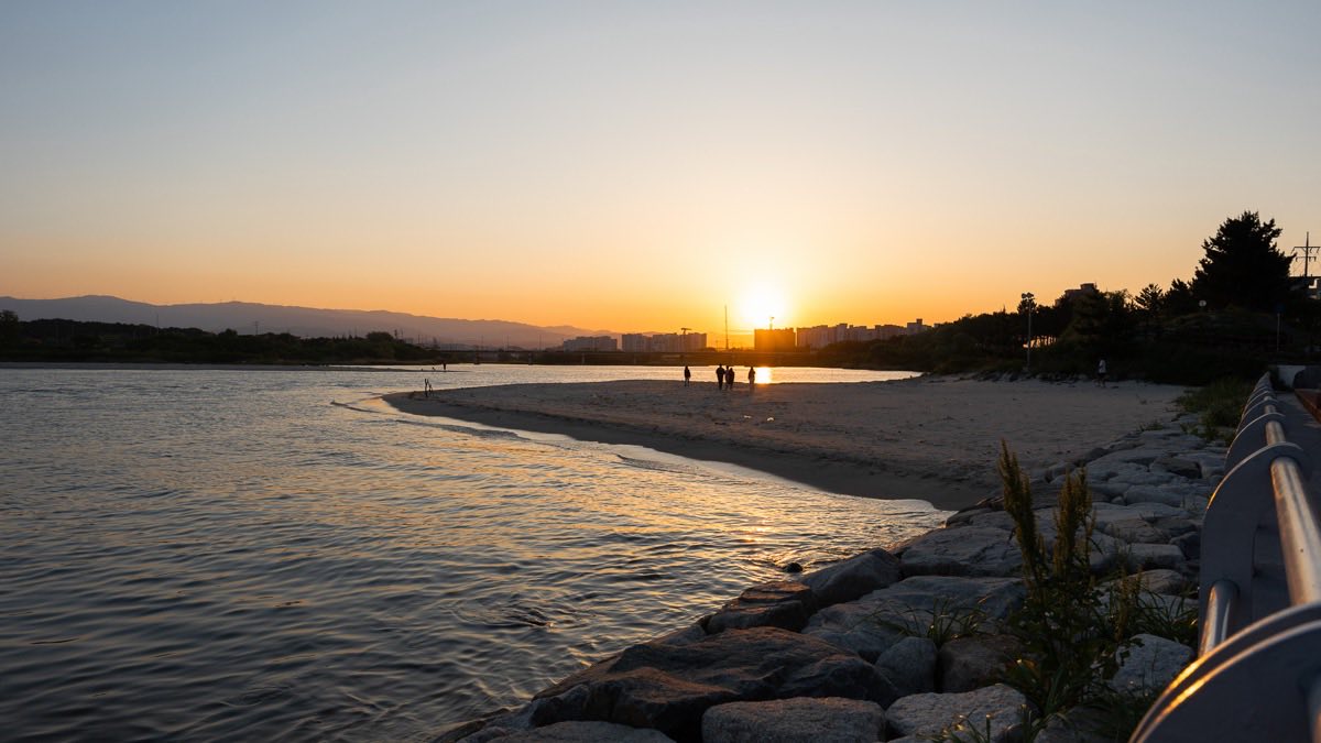 Sunset over the sandbar